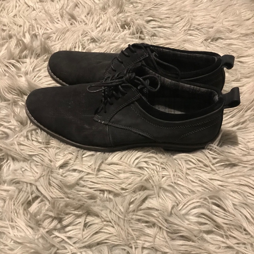 Steve Madden black leather casual dress shoes